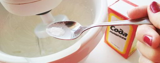 Шаг 5: бисквита с вишней и зефирным кремом