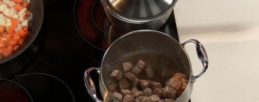 Шаг 4: азу из говядины с соленой черемшой