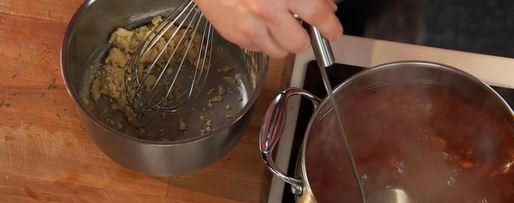 Шаг 6: азу из говядины с соленой черемшой