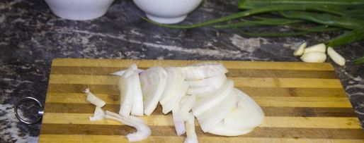 Шаг 1: азу из говядины с солеными огурцами