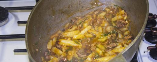 Шаг 17: азу из говядины с солеными огурцами