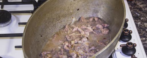 Шаг 5: азу из говядины с солеными огурцами