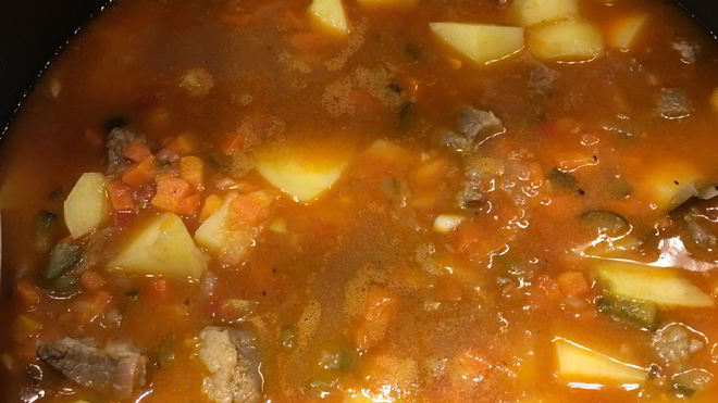 Рецепт Азу по-татарски из говядины с солеными огурцами