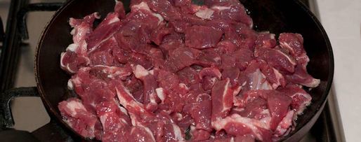 Шаг 6: азу с солеными огурцами и с картошкой