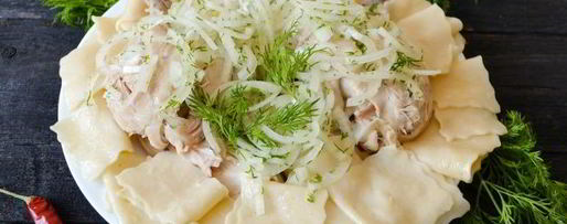 Шаг 20: бешбармака из целой курицы с маринованным луком