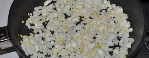 Шаг 2: чахохбили с орехами и вином