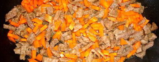 Шаг 3: чапче — крахмальной лапши с овощами и говядиной