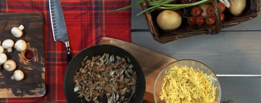 Шаг 1: драников с грибной начинкой