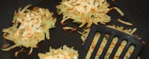 Шаг 3: драников с копченым сыром и луком