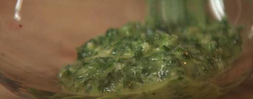 Шаг 2: драников с соусом из петрушки и томатный напиток