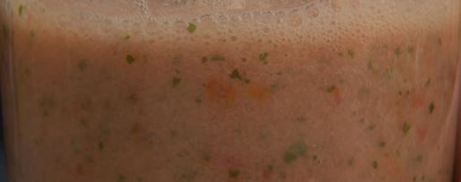 Шаг 4: драников с соусом из петрушки и томатный напиток