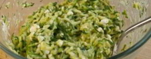 Шаг 2: драников с сыром и зеленым луком