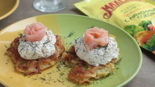 Рецепт Картофельных драников с кремом из лосося