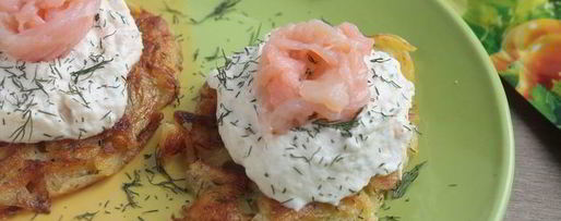 Шаг 3: картофельных драников с кремом из лосося