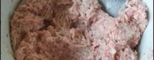 Шаг 2: картофельных драников с мясом под грибным соусом