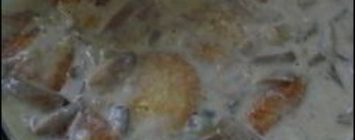 Шаг 20: картофельных драников с мясом под грибным соусом