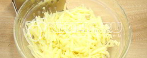 Шаг 1: картофельных драников улетных