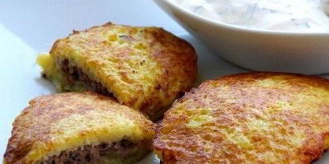 Рецепт колдунов с мясной начинкой в грибном соусе