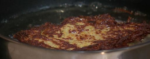 Шаг 1: сэндвича с консервированной ветчиной и драником