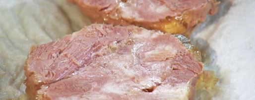 Шаг 4: сэндвича с консервированной ветчиной и драником