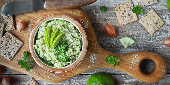 Рецепт форшмака с зеленым яблоком, протертым через чеснок