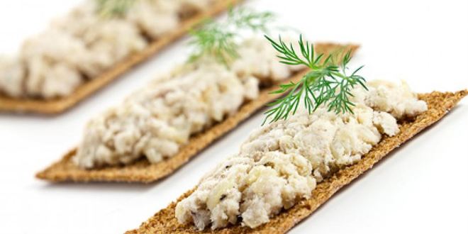 Рецепт рыбного форшмака на сухарных пластинках