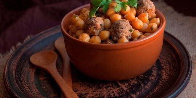 Рецепт ароматного нута с фрикадельками