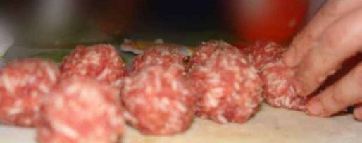 Шаг 3: фрикаделек-ежиков