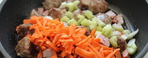 Шаг 2: фрикаделек с фасолью и овощами