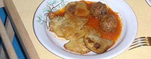 Шаг 74: фрикаделек с печеным картофелем