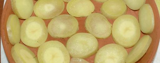 Шаг 4: фрикаделек в картофельных сотах