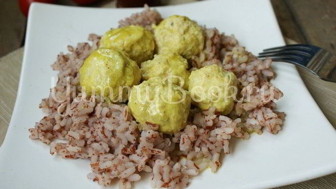 Рецепт Куриных фрикаделек в соусе из кокосового молока