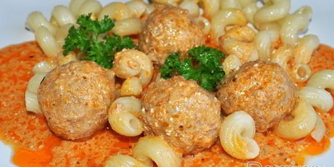 Рецепт мясных фрикаделек с сырной начинкой