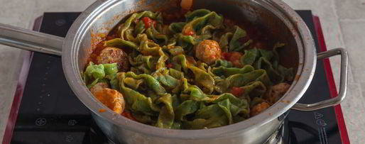 Шаг 6: зеленых тальятелле с фрикадельками