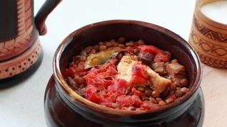 Рецепт Чечевицы с мясом в горшочке