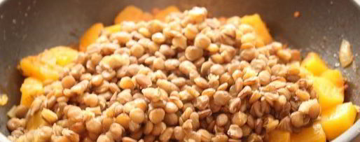 Шаг 5: чечевицы с тыквой