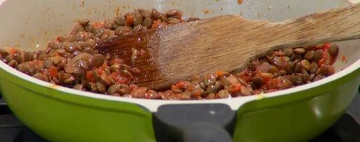 Шаг 6: чечевицы в сливочно-томатном соусе