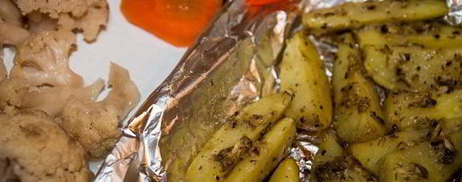 Шаг 4: картофеля по-деревенски с чесноком