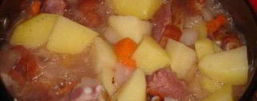 Шаг 6: картофеля с копчеными ребрышками