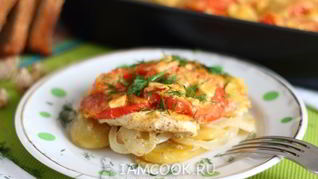 Рецепт Картошки с куриным филе и помидорами в духовке
