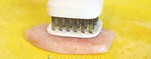 Шаг 2: картошки с куриным филе и помидорами в духовке