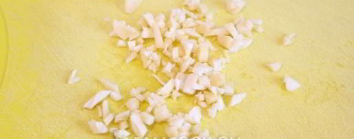 Шаг 4: картошки с куриным филе и помидорами в духовке