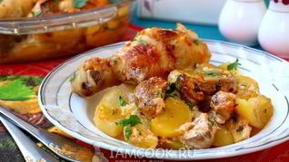 Рецепт Картошки с курицей и грибами в духовке