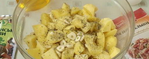 Шаг 3: картошки с мясом в фольге в духовке