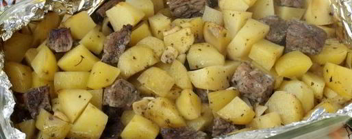 Шаг 7: картошки с мясом в фольге в духовке