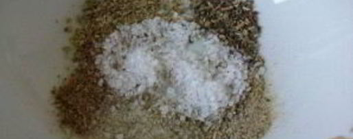 Шаг 2: картошки в духовке со сметаной и сыром