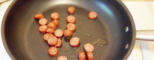 Шаг 11: риса с креветками, курицей и копчеными колбасками
