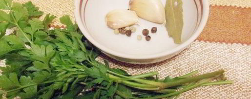 Шаг 7: риса с креветками, курицей и копчеными колбасками