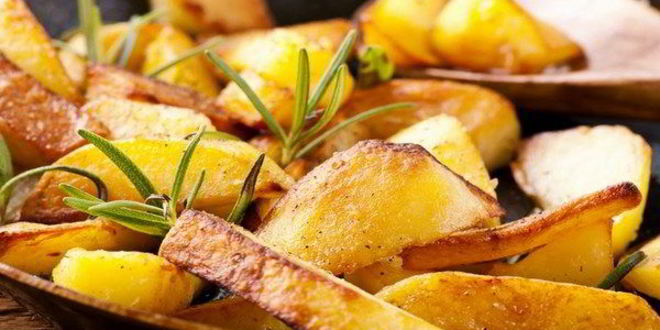 Рецепт жареной картошки с чесноком и розмарином