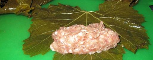 Шаг 5: долмы из маринованных листьев